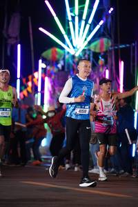 BIB: 40753, 41518, 2022
                            <button type="button" onclick="openModal(20332057)" class="btn btn-primary btn-sm float-right btn-popup" data-toggle="modal" data-target=".modal-high-quality">
                        <i class="fas fa-shopping-cart"></i> Add to Cart
                    </button>
                                            <button type="button" onclick="isThisMe(20332057, true)" class="btn btn-success btn-sm float-right btn-popup btn-isme hidden" data-toggle="tooltip" data-placement="bottom" title="นี่คือรูปของคุณใช่ไหม คลิกที่นี่เพื่อเอาเข้าอัลบั้ม">
                        <i class="fas fa-plus"></i> Add to album
                    </button>
                    <button type="button" onclick="isThisMe(20332057, false)" class="btn btn-warning btn-sm float-right btn-popup btn-isnotme hidden">
                        <i class="fas fa-ban"></i> Remove from album
                    </button>